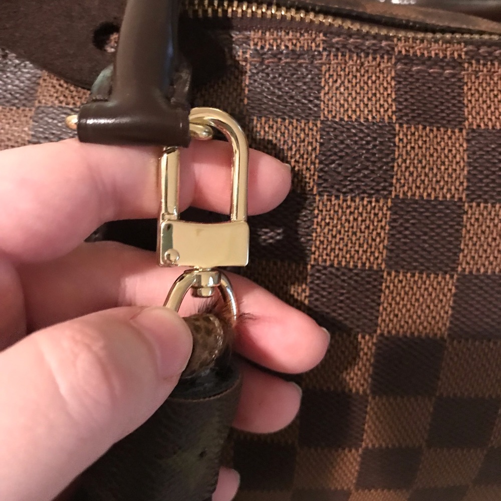 Louis Vuitton Tassel 💕BAG NOT INCLUDED - Picture 3 of 5